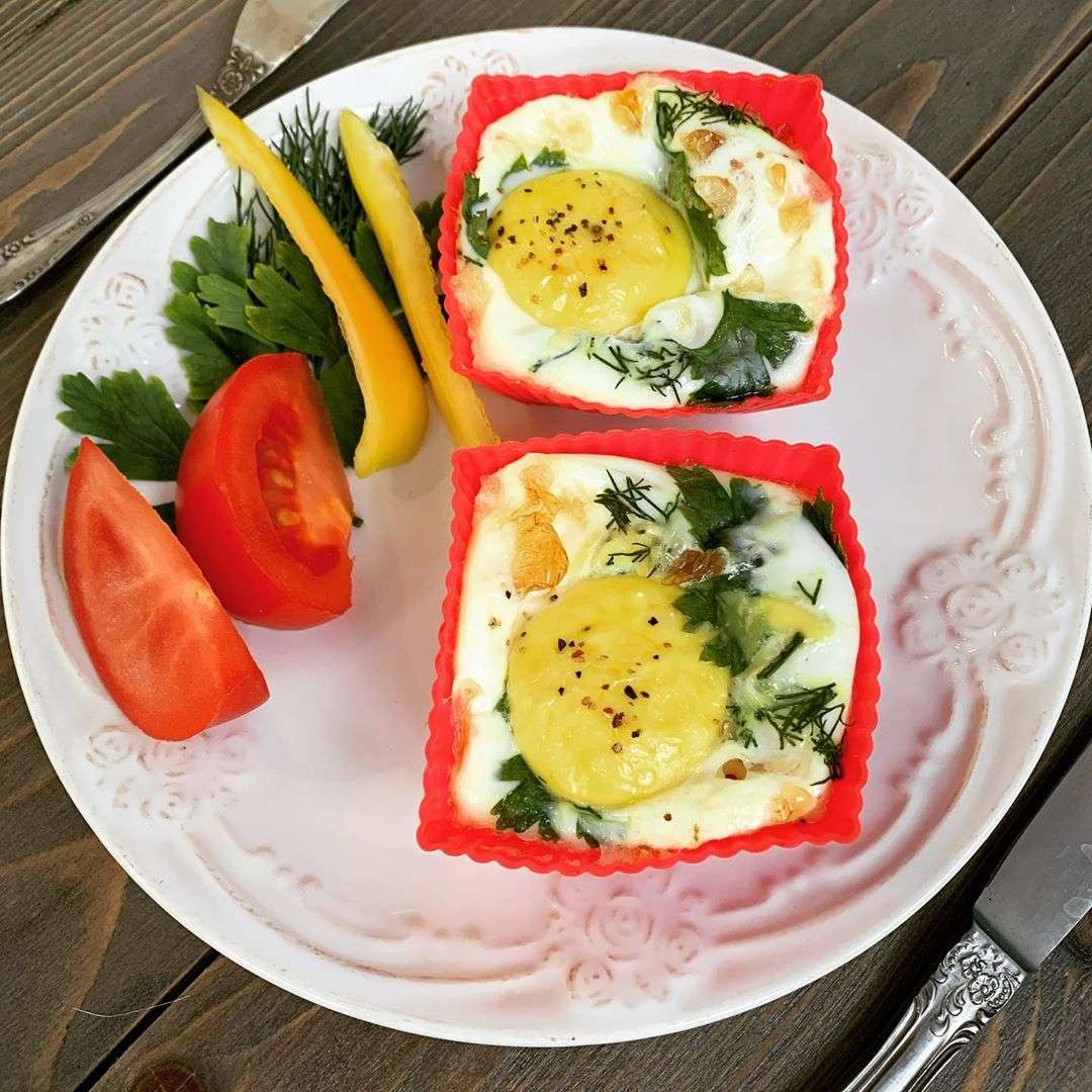 Семейный завтрак: пять способов разнообразить блюда из яиц (стоит попробовать!)