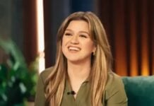 Команда шоу Келлі Кларксон визнає неадекватну поведінку під час хвороби Блекстока