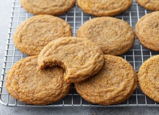 Жувальне печиво з кленовим коричневим маслом і цукром: глибоке занурення