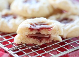 Печиво «Відбиток» з малиною та мигдалем: класичний рецепт