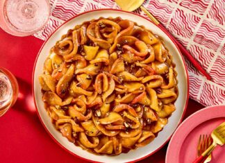 Яблучно-каштановий пиріг: рецепт насиченого, але ніжного смаку