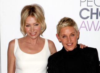 Плани Еллен Дедженерес і Порші де Россі переїхати ускладнені проблемами з нерухомістю у Великобританії