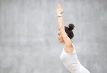 Йога на кріслі: посібник для початківців