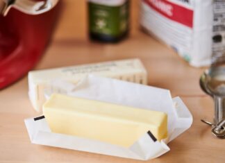 Напрочуд ефективний (і незвичайний) спосіб розм’якшити масло