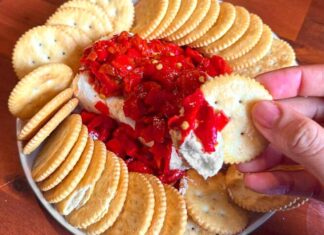 Дип із вершковим сиром із двох інгредієнтів і перцем: південна класична спрощена страва