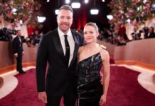 Публічні Розбіжності Крістен Белл і Дакса Шепарда Викликають Незграбність у Друзі