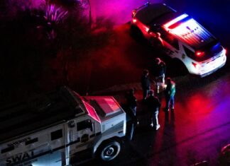 Команда SWAT затримала підозрюваних біля будинку матері Саванни Гутрі у справі про викрадення