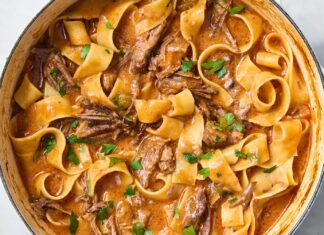 Тушкована яловичина з папарделле: якість ресторану у вас вдома