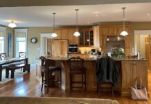 Moderne englische Küche: Eine Mischung aus Ralph Lauren-Stil und Martha Stewart-Funktionalität