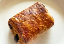 Шоколадні круасани Williams Sonoma: Заморожена випічка, яка швидко розкуповується