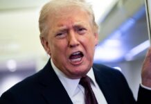 Трамп Усиливает Нападки на СМИ на фоне Кризиса в Независимой Журналистике