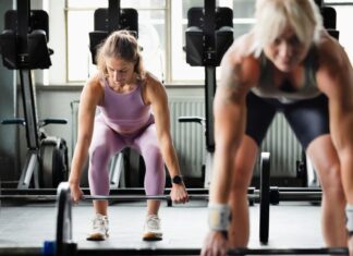 Створення Сили Після 50: Посібник для Жінок щодо Довгострокової Стійкості