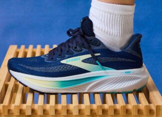 Знижки до 33% на бігове взуття Brooks у весняному розпродажі Amazon