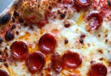 Ідеальне рішення для одного: чому піци на французькому багеті від Riccardo стали вірусними