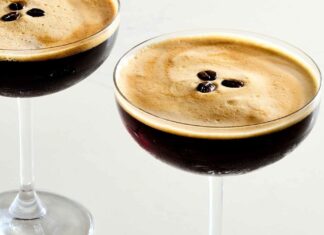 Лайфхак з еспресо-мартіні: економимо гроші та час 🍸