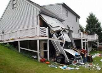 Курйозні аварії (26 фото)